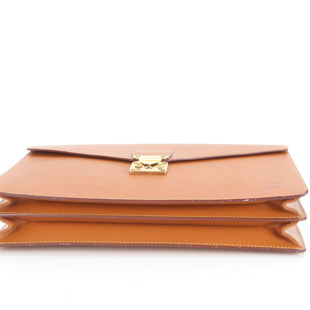 極美品 ルイヴィトン エピ セルヴィエット コンセイエ M54428 レザー