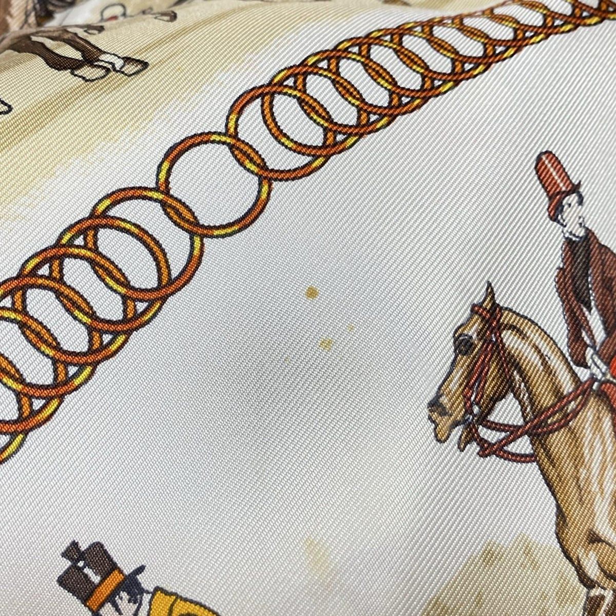 HERMES(エルメス) スカーフ カレ90 白×ダークブラウン×マルチ LA