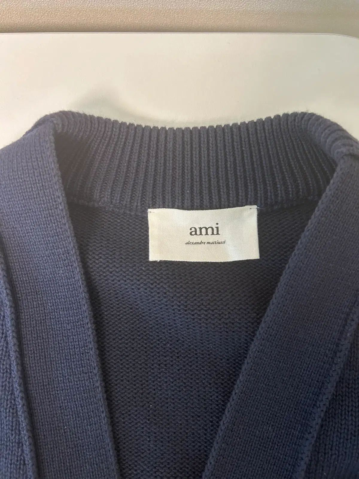 アミ ビックロゴ ネイビー カーディガン L - メルカリ