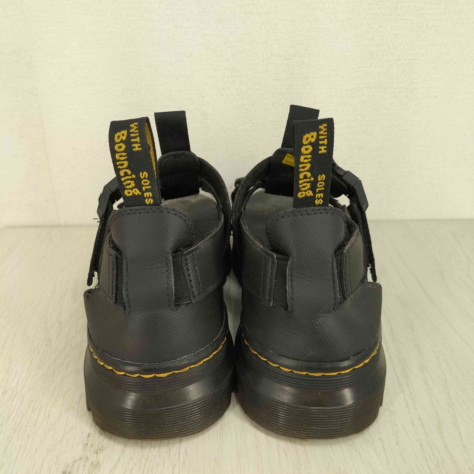 Dr.Martens(ドクターマーチン) PEARSON ストラップサンダル メンズ UK：8 【中古】【ブランド古着バズストア】 ドクターマーチン Dr.Martens PEARSON ストラップサンダル メンズ UK