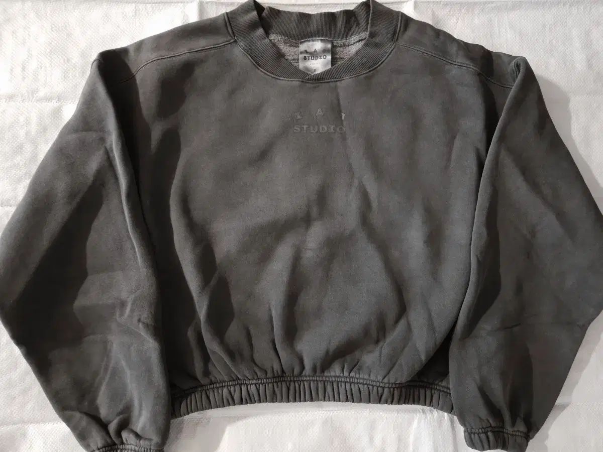 IAB Studio アイエプスタジオ スウェット クロップド