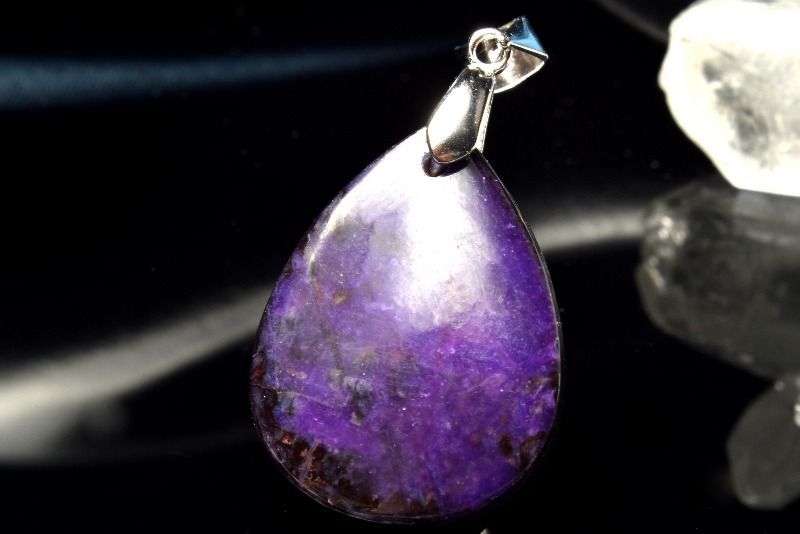 １点物 シルバー925 高発色AAAA スギライト 杉石 22 x 17 mm ドロップ ペンダントトップ パワーストーン 天然石 _PC 7604