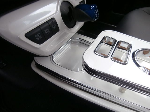 50系プリウスフロントカップホルダー ブラック オールブラック 日本製