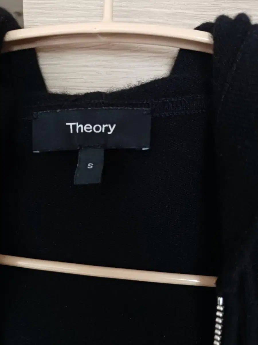 Theory 띠어리 ケシミア100ブラック フード ニット ジップアップ