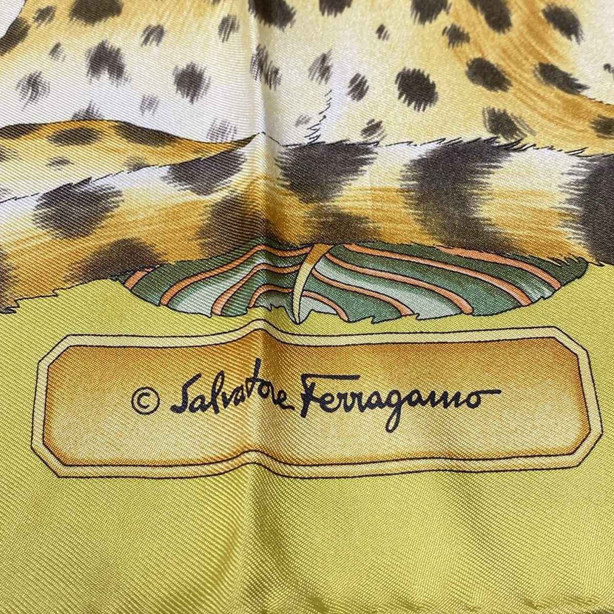  FERRAGAMO SalvatoreFerragamo サルバトーレフェラガモ スカーフ ライトイエロー ライトブラウン マルチ 豹柄 花柄 バンダナ スカーフ 小物