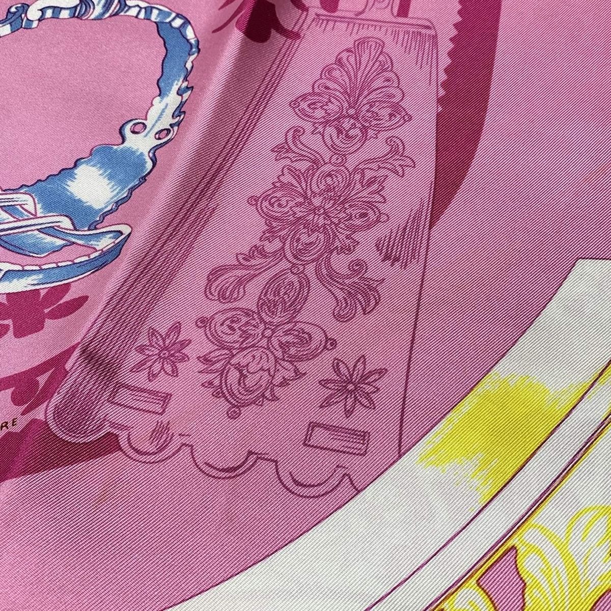 HERMES(エルメス) スカーフ カレ90 ピンク×白×マルチ ETRIERS Remix