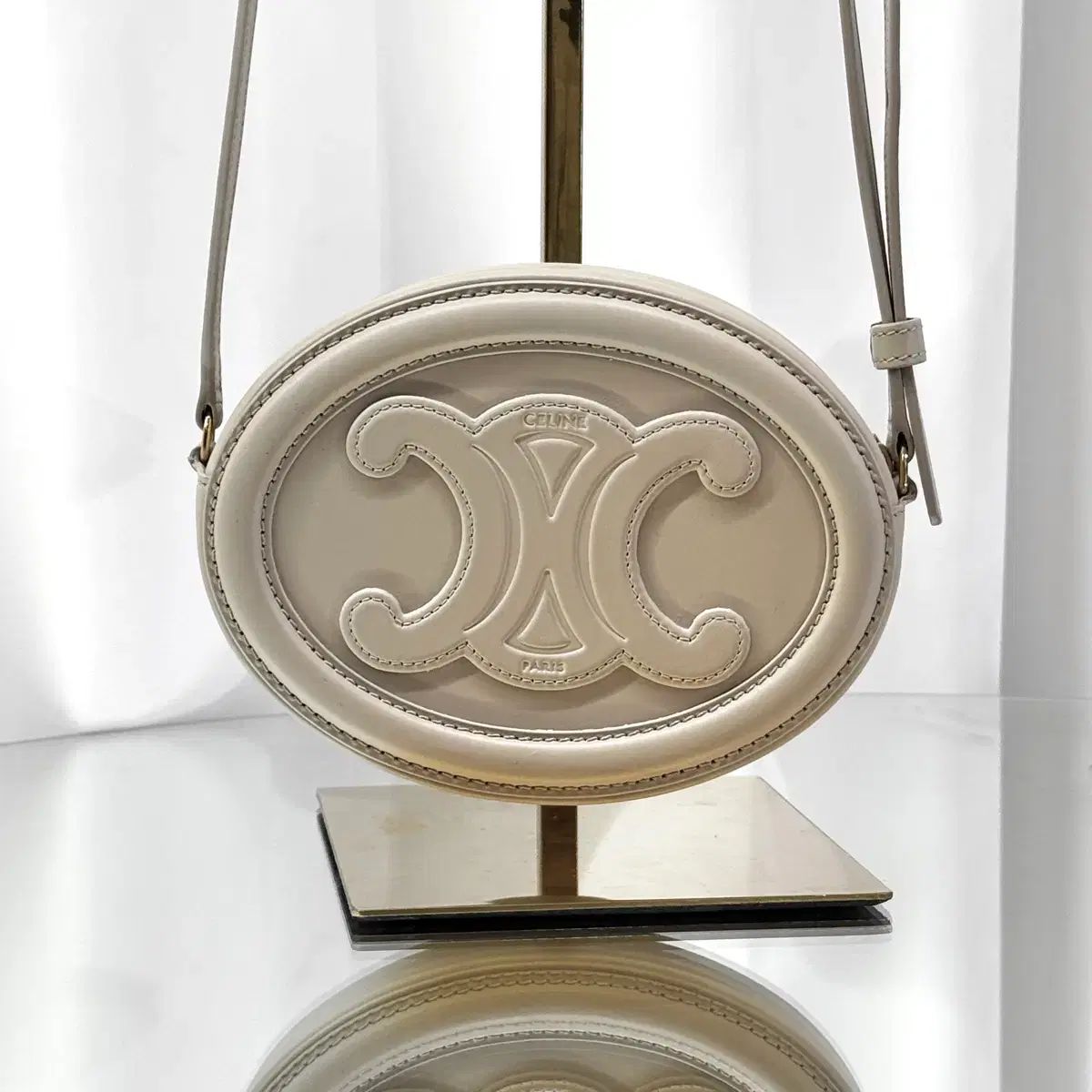 Celine セリーヌ オーヴァルパール ライス クロスバック