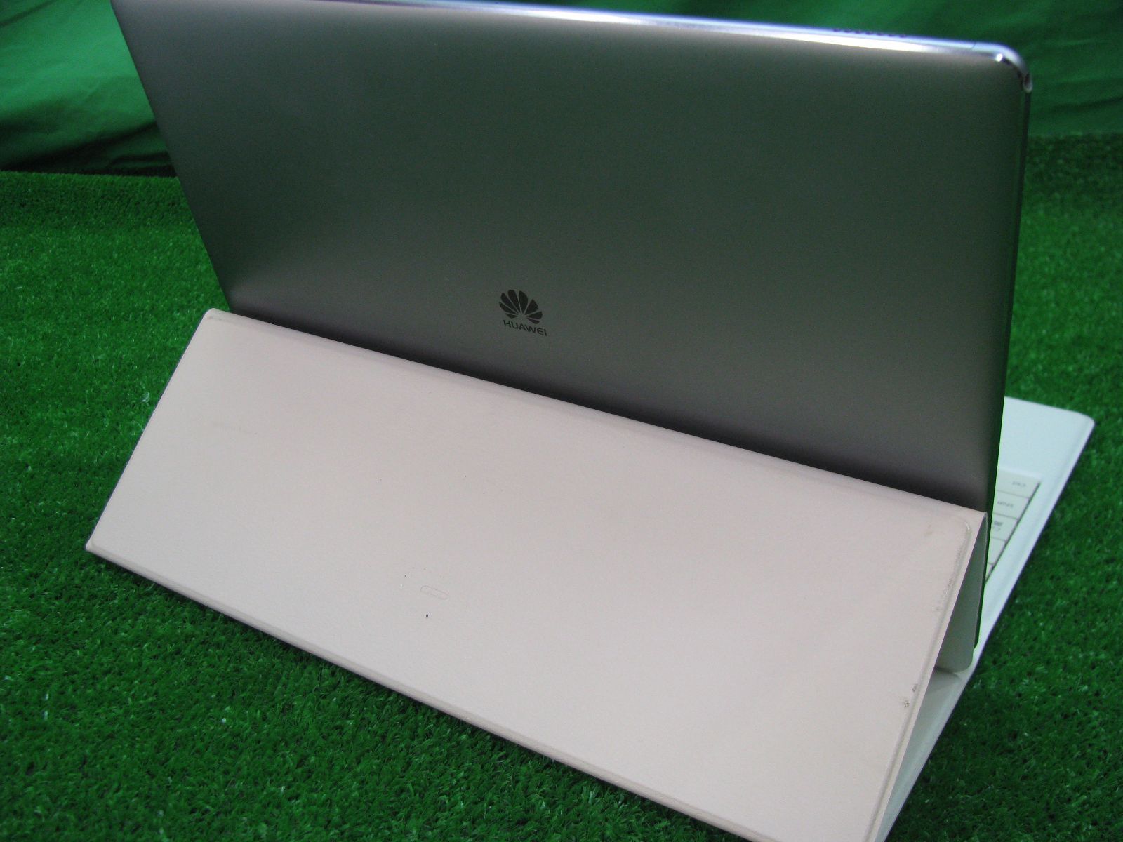 L3692】HUAWEI MateBook 売れ筋 HZ-W19 ノートPC 2025年最新】HUAWEI