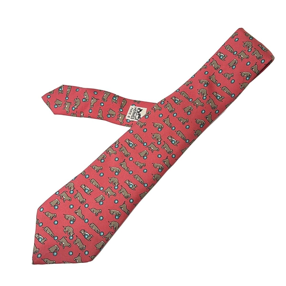 エルメス　HERMES ネクタイ　犬とボール　赤 HERMES(エルメス) ネクタイ メンズ - レッド×ブラウン×ブルー 犬/ボール