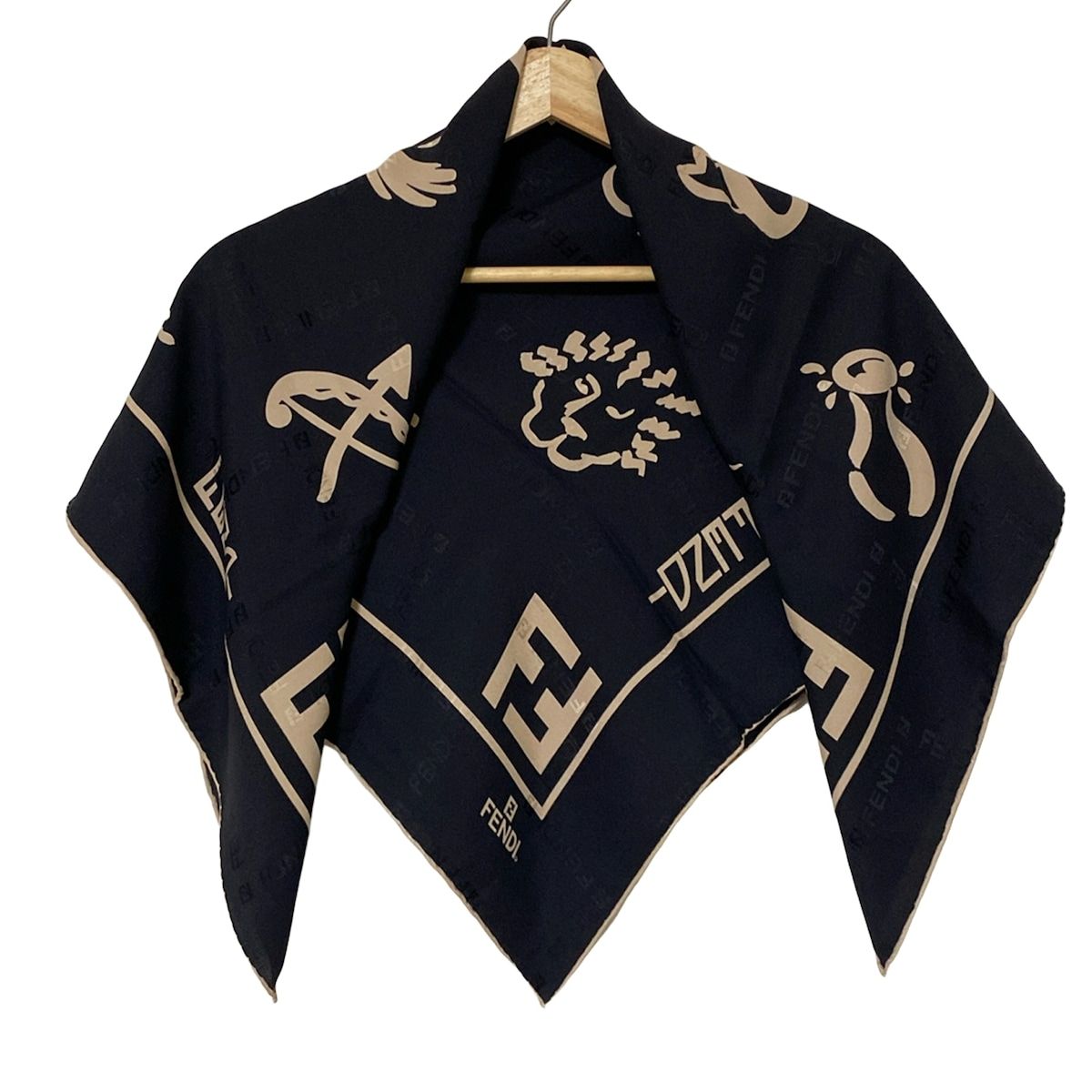 FENDI フェンディ スカーフ 黒 ベージュ