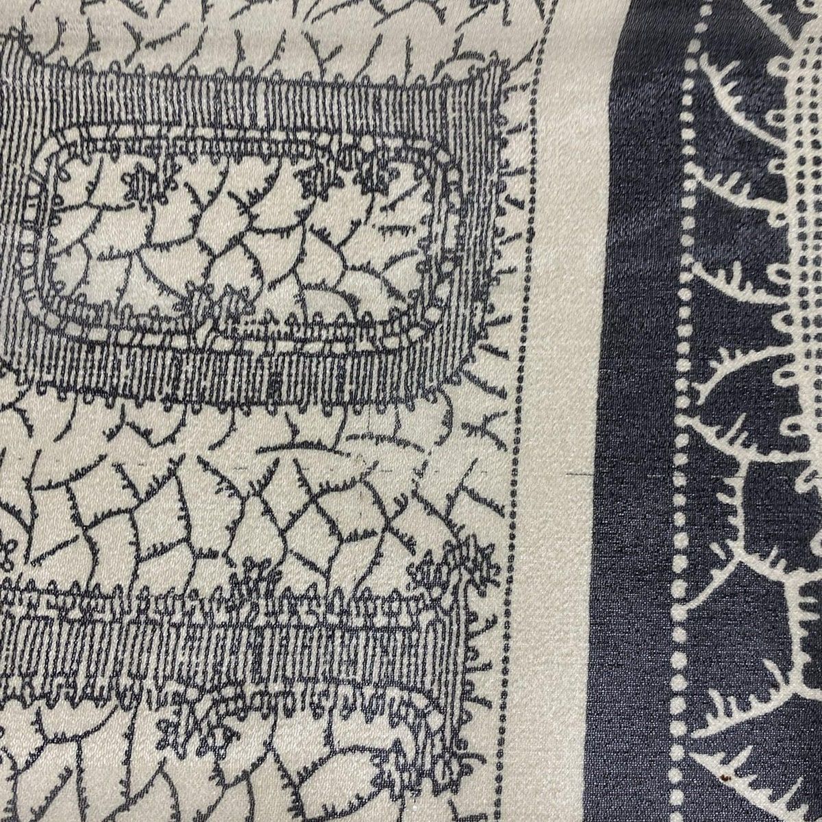 ベージュ レース