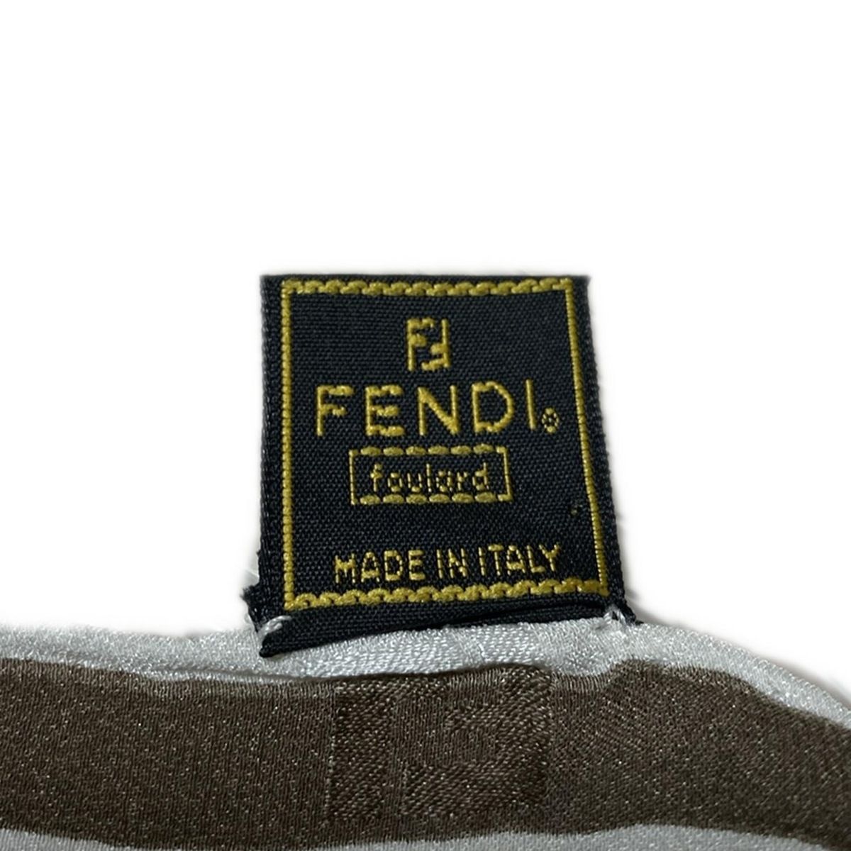 ダークブラウン