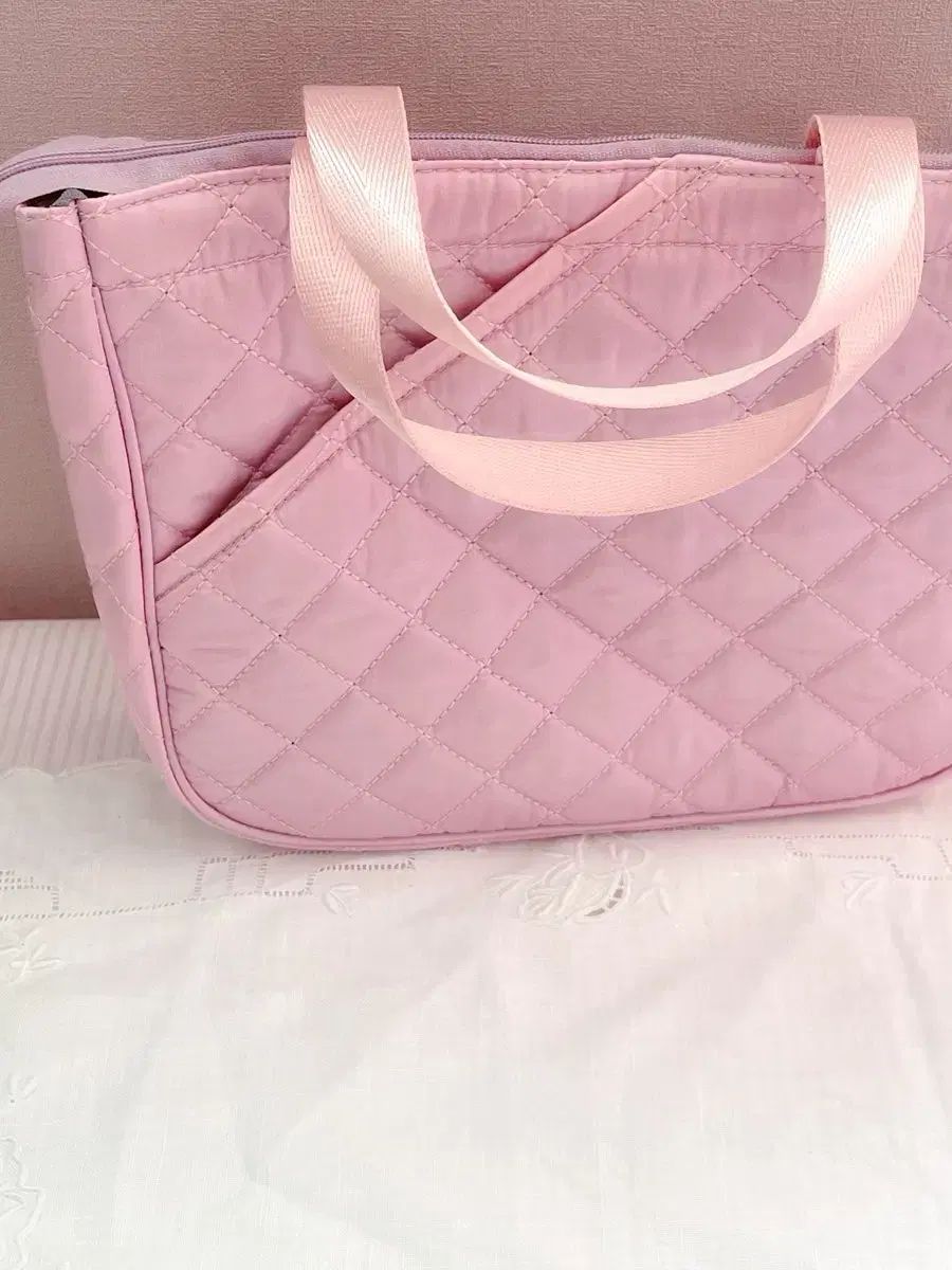 サンリオ ハローキティ 保冷 弁当 バッグ キルティング シリーズ