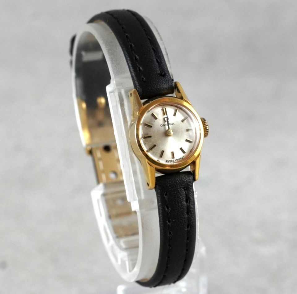 OMEGA オメガ 腕時計 レディース 手巻き Manual Winding ゴールド 金 ケース アナログ 2針 ヴィンテージ antique アンティーク レトロ 稼働品 レザーベルト 60 s 70 ミニ ラウンド シンプル