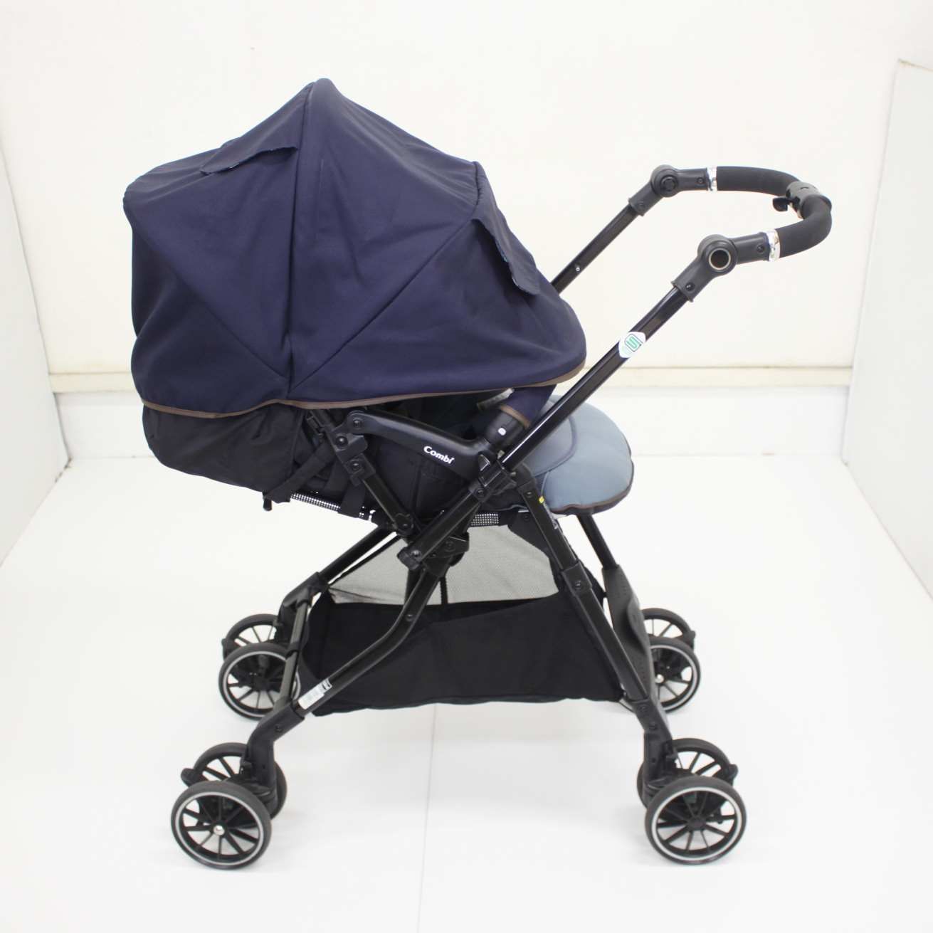 送料無料 美品 スゴカルα 4キャス compact へリンボンネイビーNB 軽量 