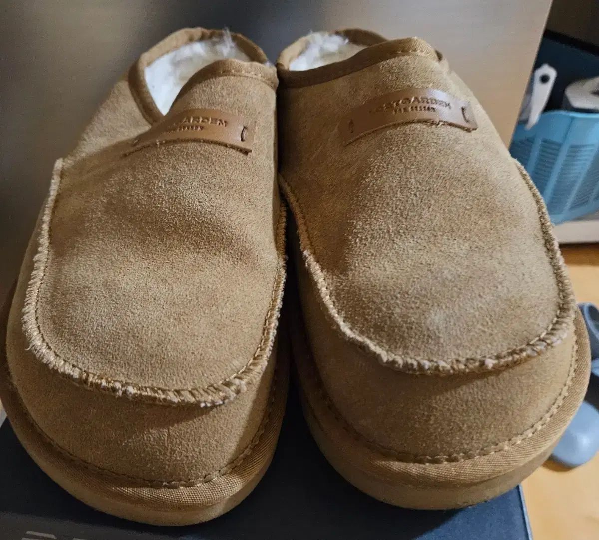 LOSTGARDEN アイボリー色 スウェード クリアランス スリッパ ミュール