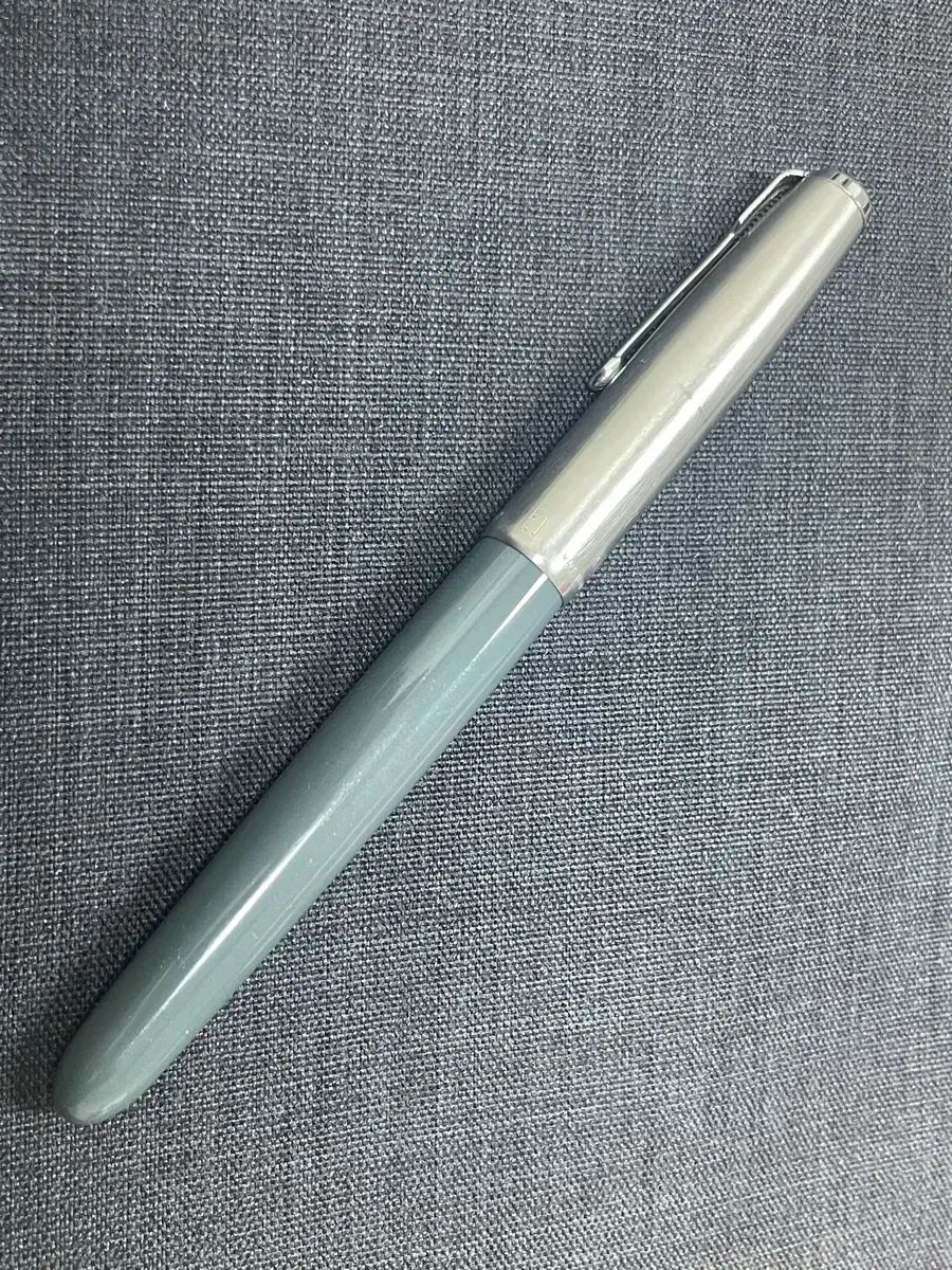 パーカ 万年筆 51 ラストラルロイ キャップ グレー 14 K Fニブ