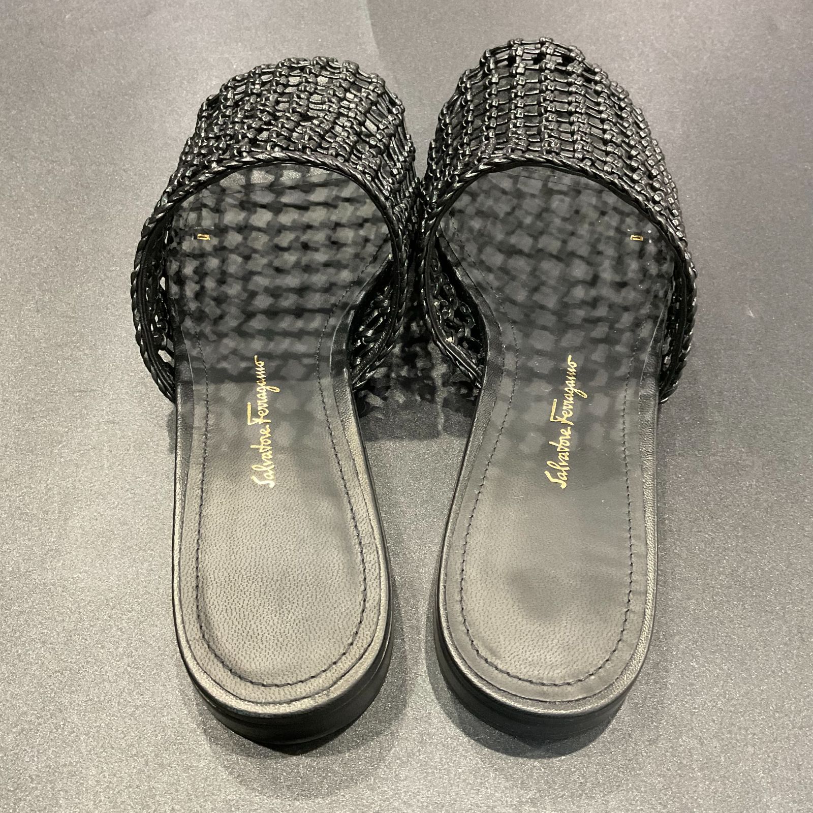 メッシュ サンダル