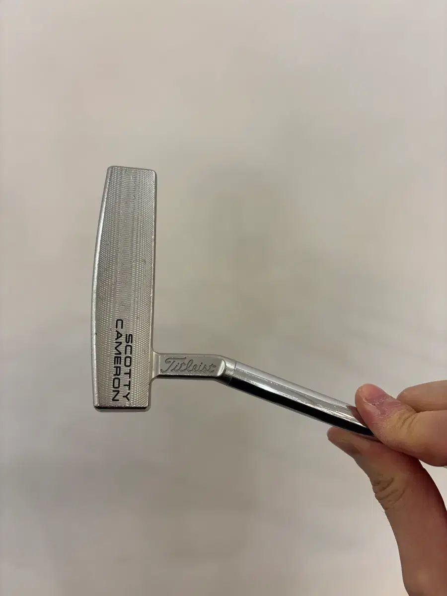 Cameron ファストバック