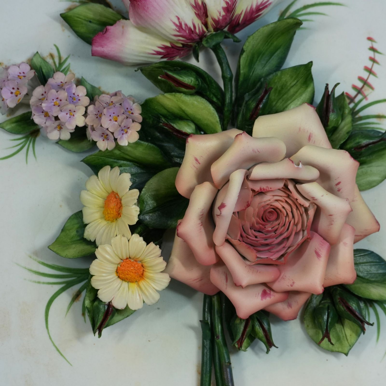 IM] カポディモンテ レリーフ ブーケ 花 イタリア 磁器 焼き物 立体