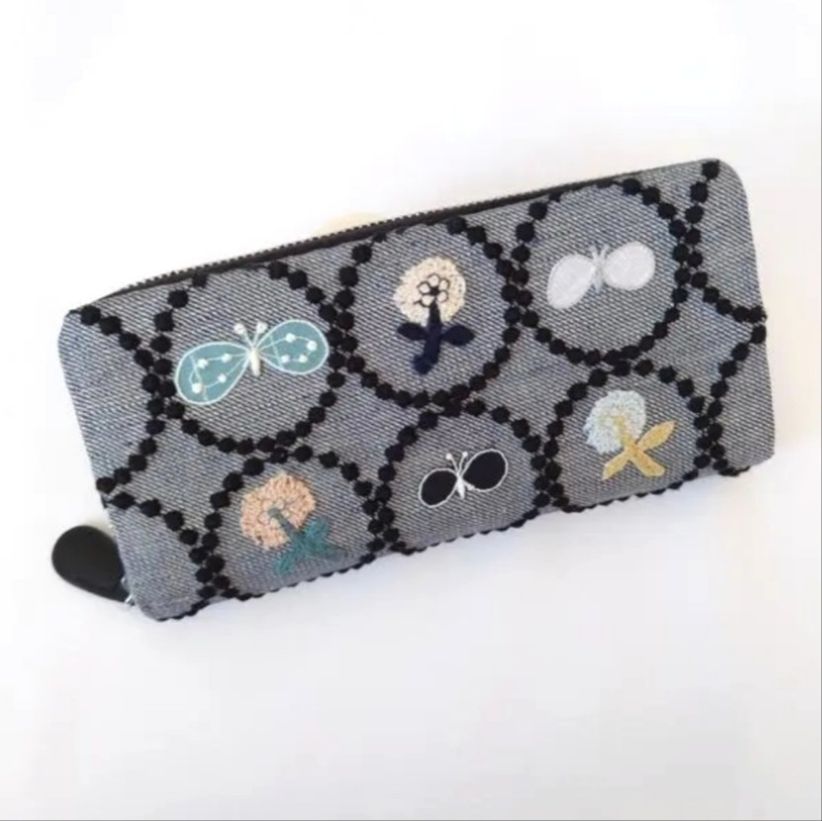 受注製作 刺繍７つ タンバリン ネイビー ブラック 本革長財布 ミナペルホネン