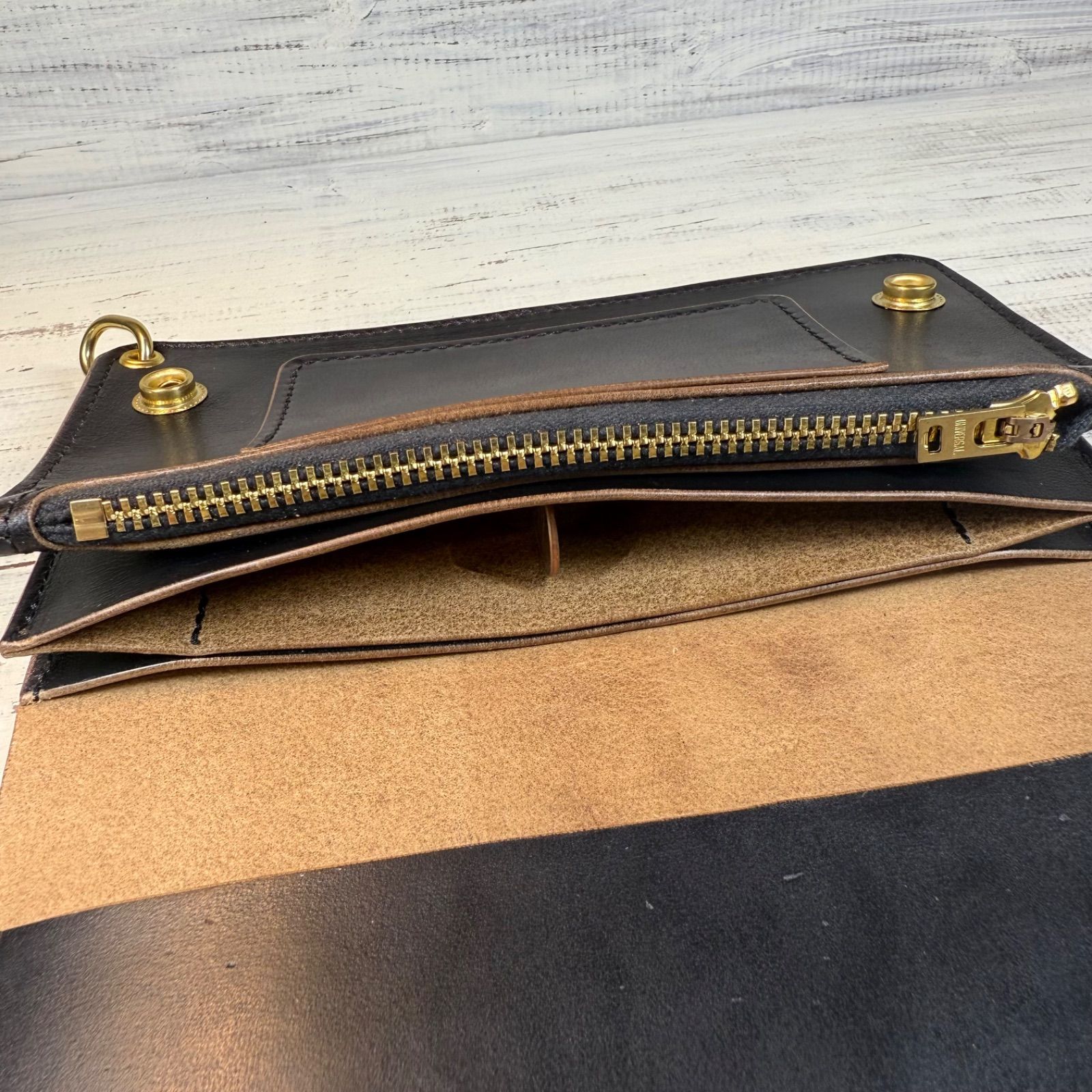 トラッカーウォレット ロング 3層】ホースバット ゴールド universal