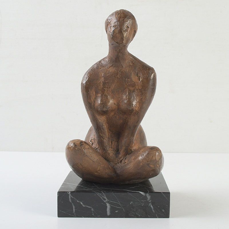彫刻家 秋山沙走武作 乾漆 座女 裸婦像 大理石台付 置物 共箱 C S390