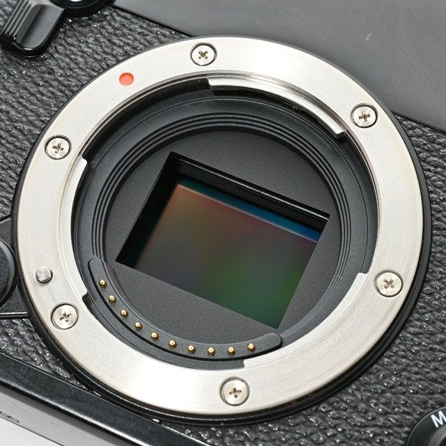  X Pro 3 ブラック シャッター数わずか 高耐久チタン外装 完備 小打痕ありの良好コンディション ミラーレス一眼 デジタルカメラ