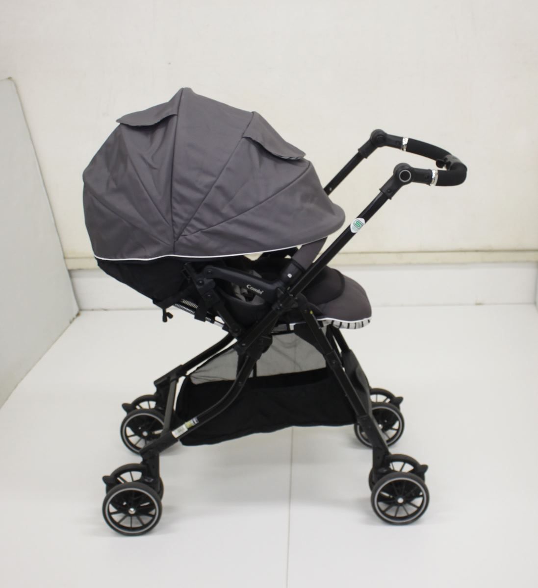 美品スゴカル 4キャス compact エッグショック HH チャコールグレー LG