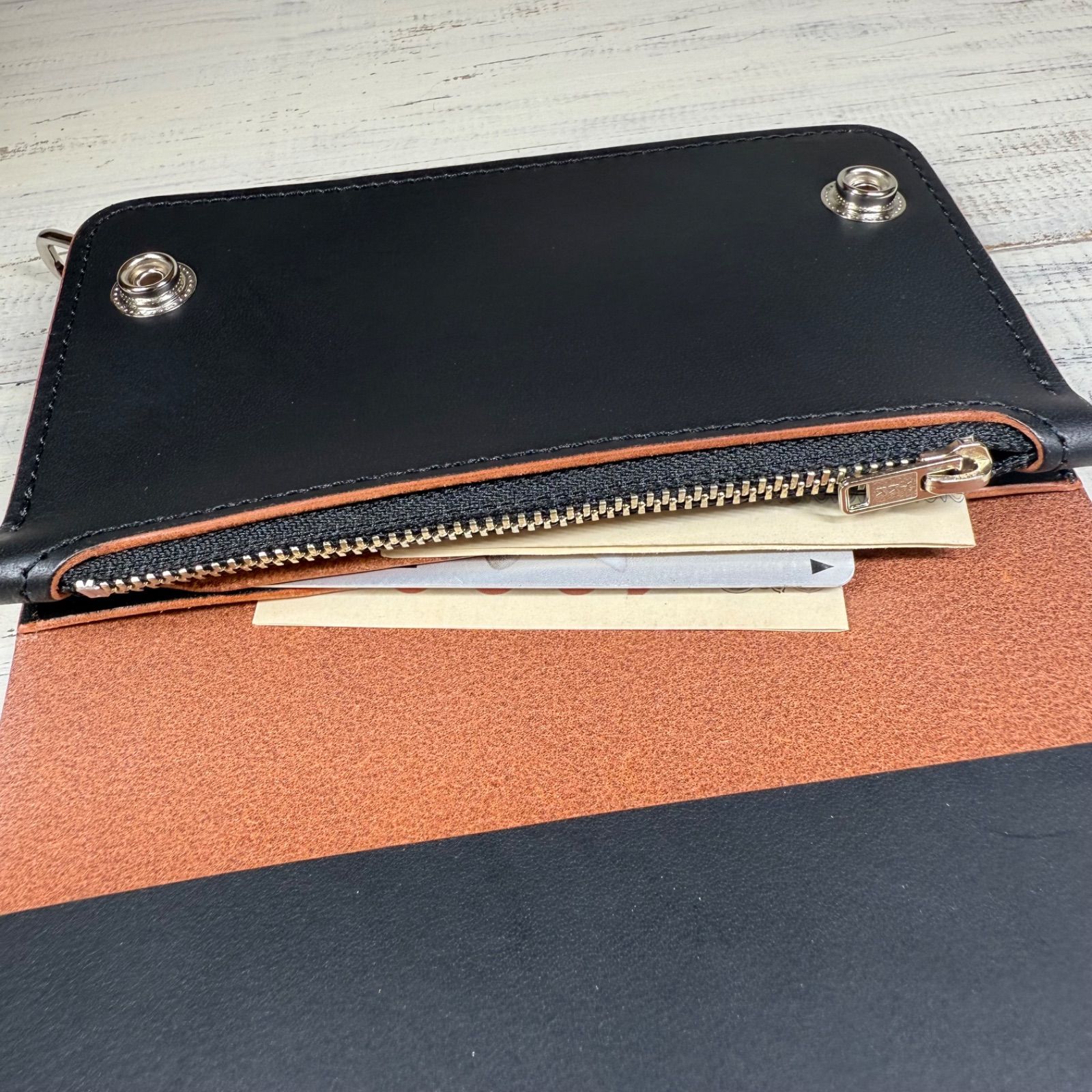 【トラッカーウォレット ミドル 2層】 ブラック 北米ステア シルバー YKK トラッカーウォレット ミドル 2層】 ブラック 茶芯 北米ステア