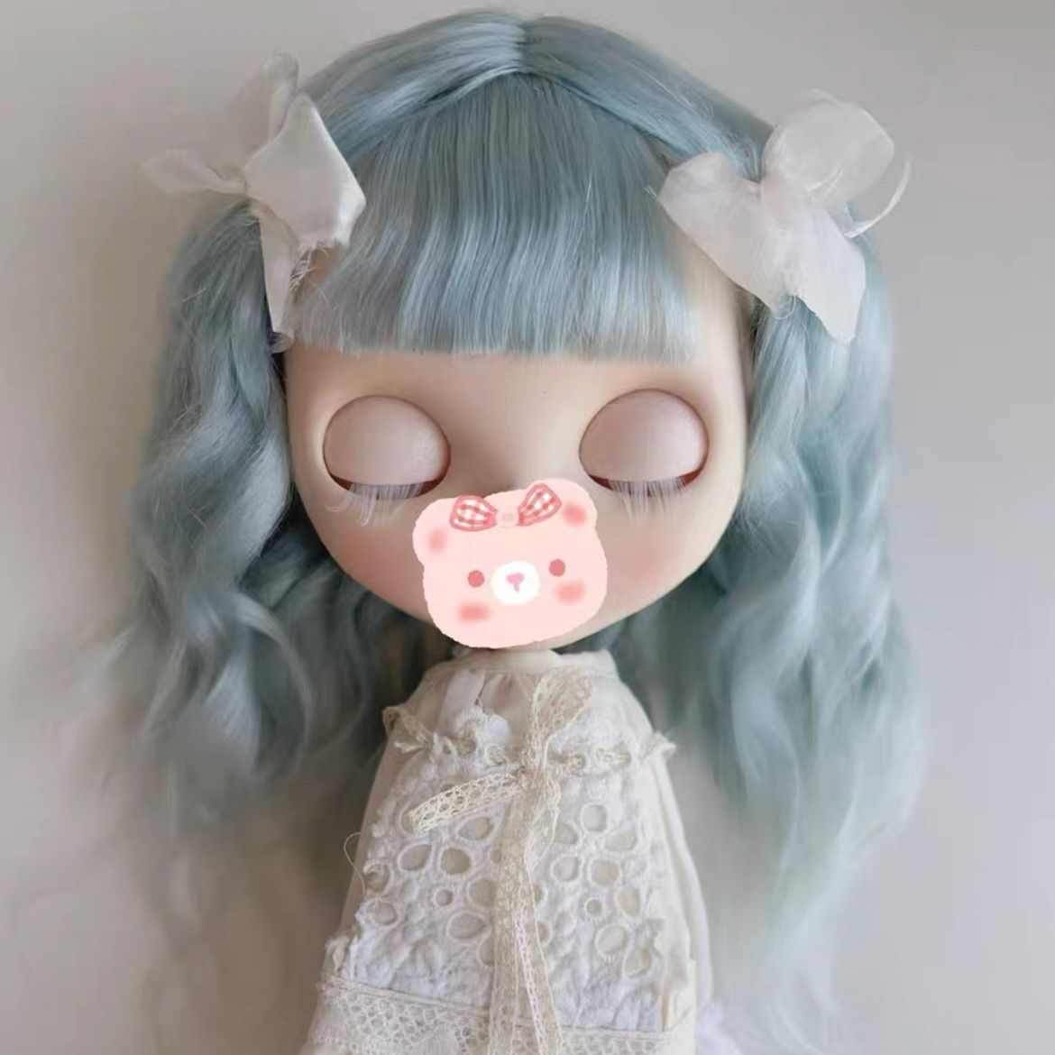 倉庫整理 品 ブライス ウィッグ モヘアウィッグ 海外作家 ウェーブ ミディアム アッシュレイクブルー