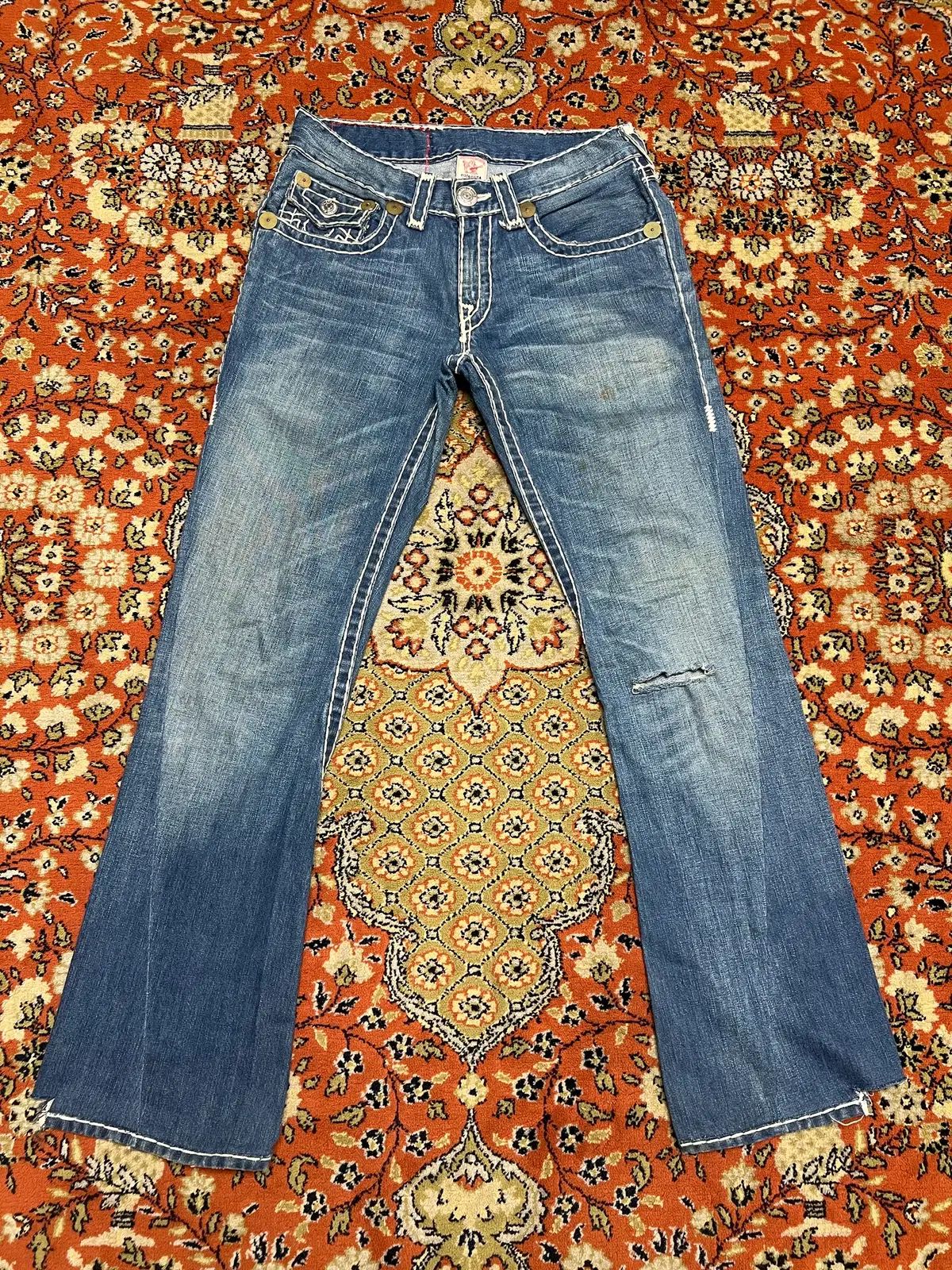 32 トゥルーレリジョン Joey Super T ブーツカット フ デニムパンツ