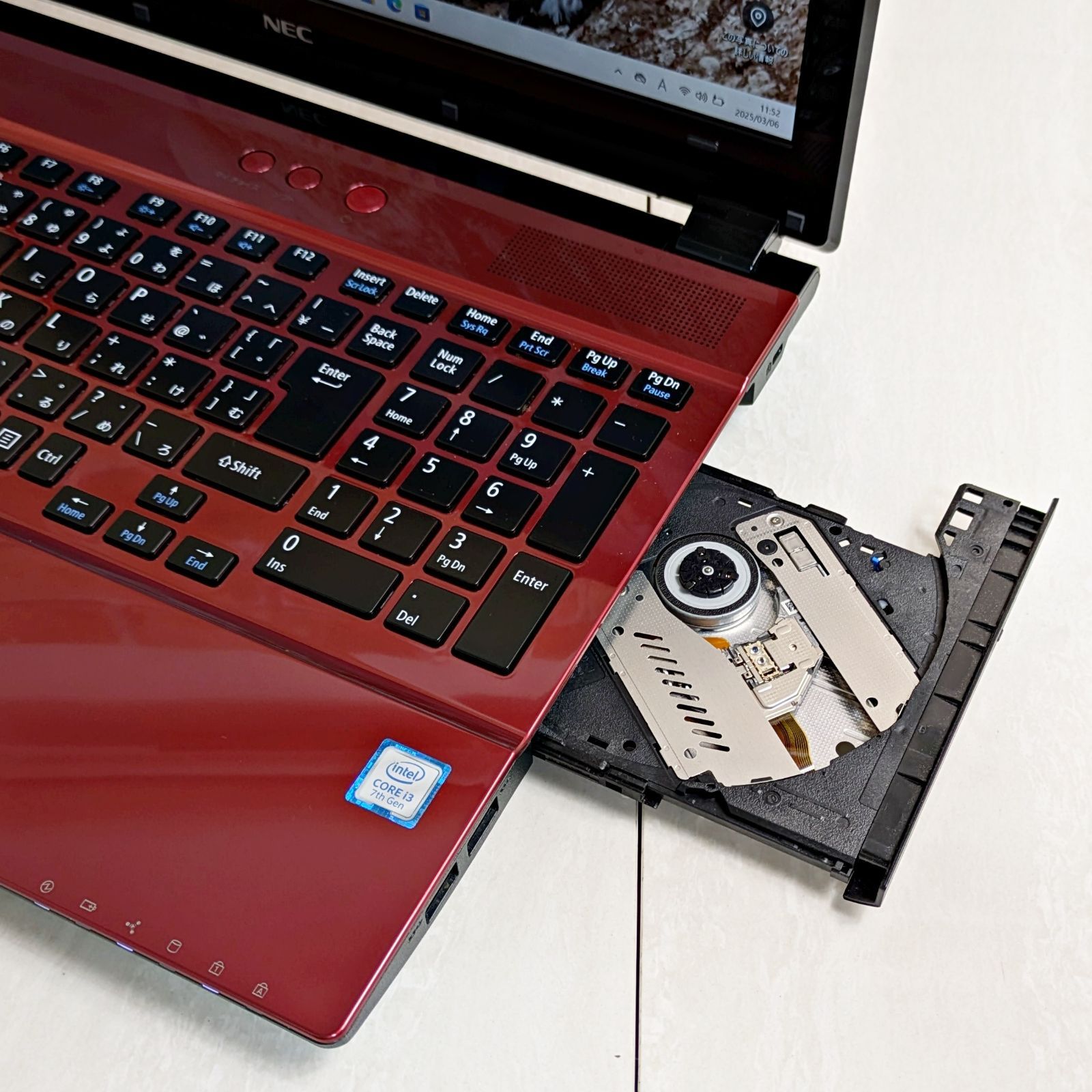 オフィス付き☆新品SSD256爆速☆第7世代i3☆初心者OK！Windows11ノート