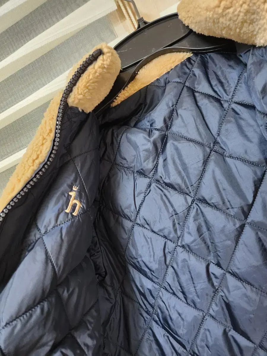 ヘジス キッズ リバーシブル ボア フリース アウター