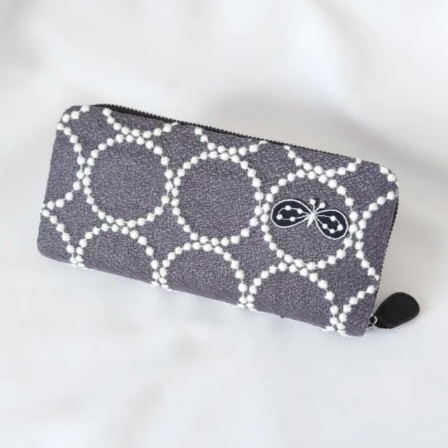 受注製作 刺繍３つ グレーネイビー×ホワイト タンバリン 本革ギャルソン長財布 ミナペルホネン