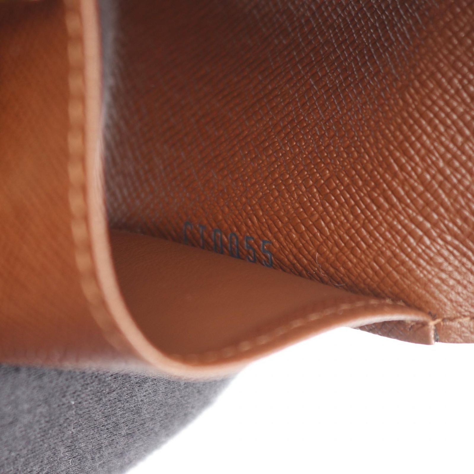 VUITTON キーケース