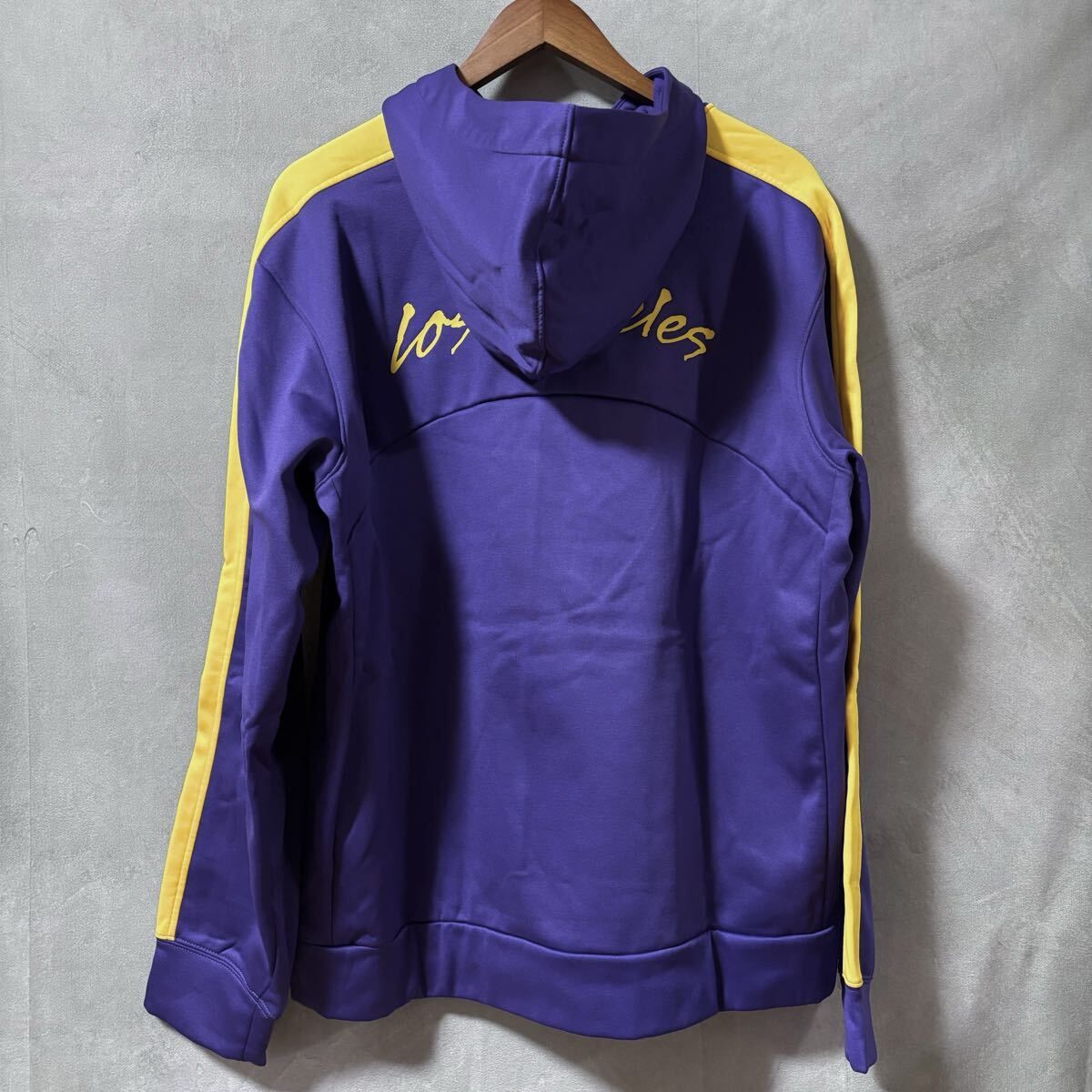 90s ナイキ　NBA レイカーズ　ホワイト　オフィシャル　古着　プルオーバー ナイキ レイカーズ プルオーバー ジャンパー 90s ナイキ NBA