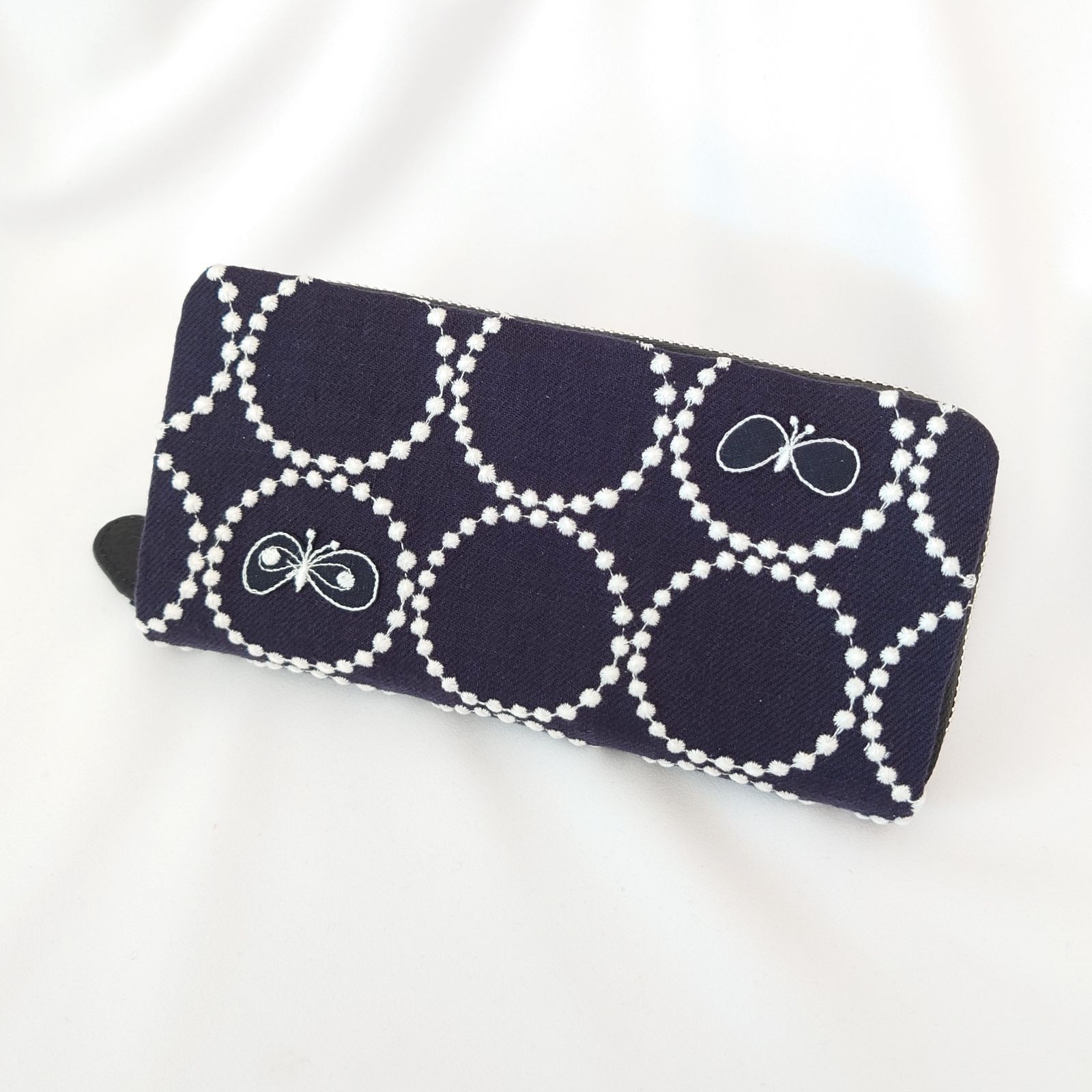 受注製作 ネイビー×ホワイト タンバリン 本革ギャルソン長財布 ミナペルホネン