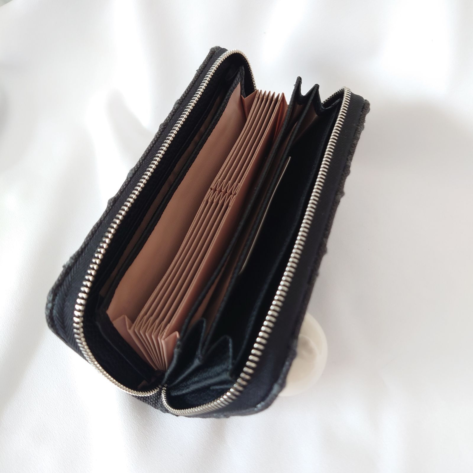 本革ギャルソン長財布 ミナペルホネン