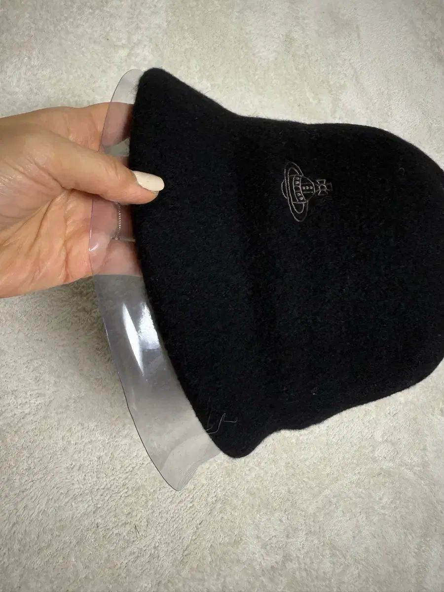 ビビアン ウエストウッド 帽子