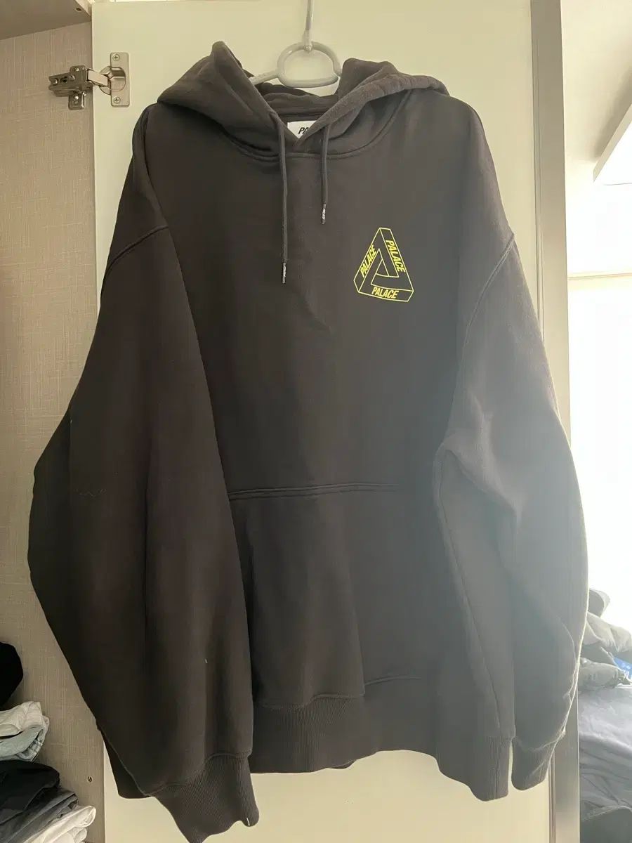 XXL パレス ブラック トライパーグ フーディーT