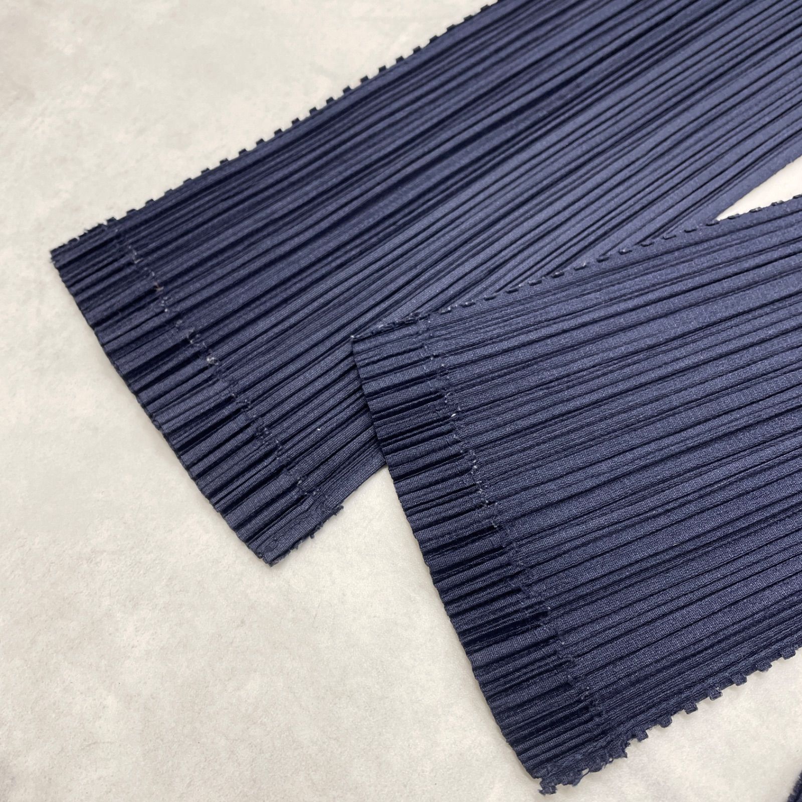 PLEATS PLEASE ISSEY MIYAKE プリーツプリーズ イッセイミヤケ