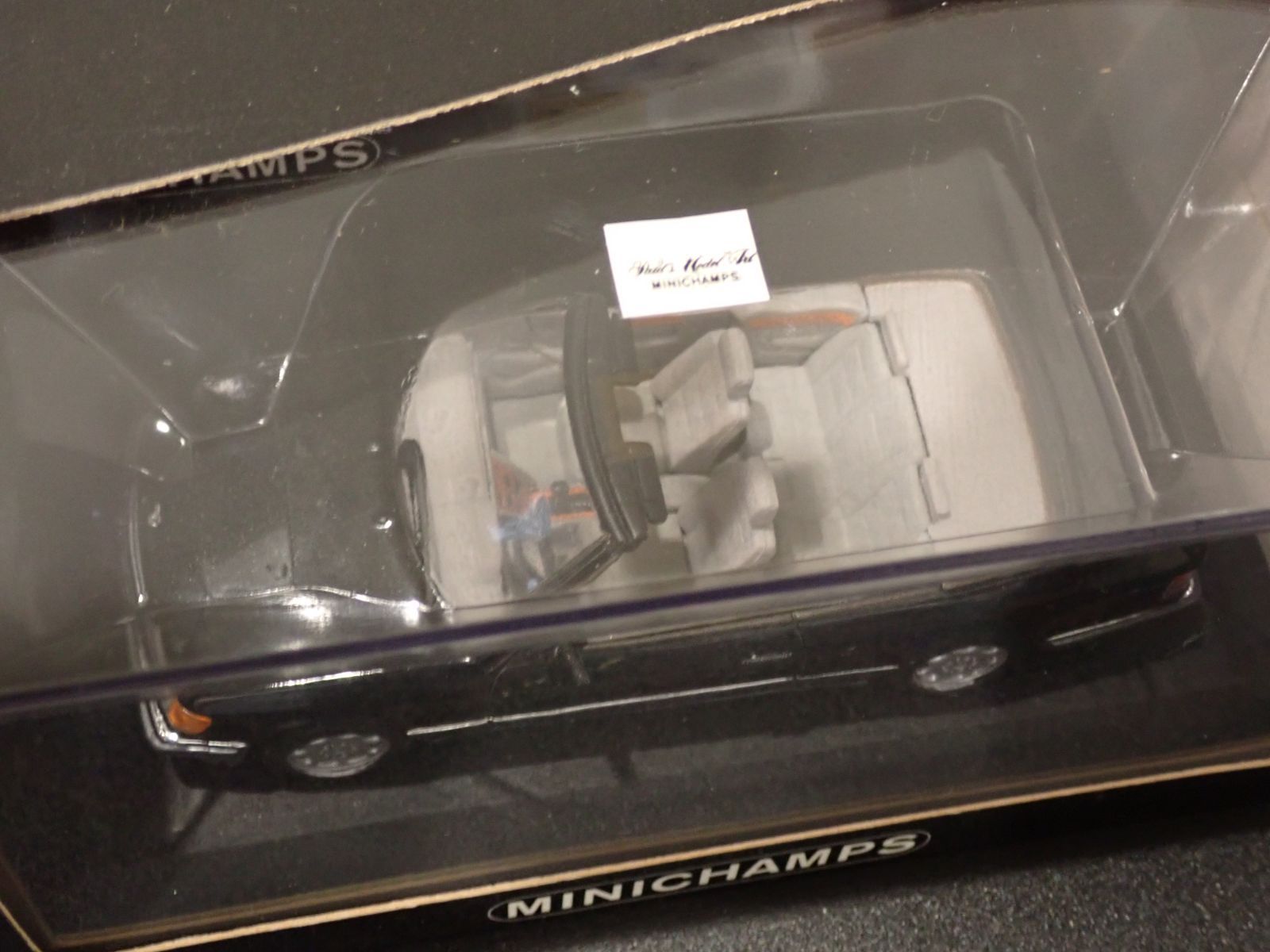 Minichamps 製 メルセデスベンツ E-クラス カブリオレ ミニカー ブルー
