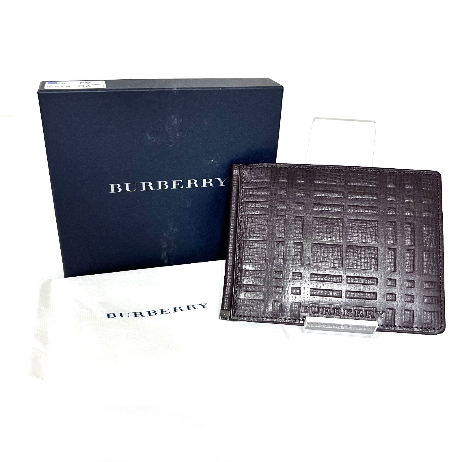 SD3961 新品未使用! BURBERRY バーバリー 二つ折りコンパクト SD3961 新品未使用! BURBERRY バーバリー 二つ折りコンパクト
