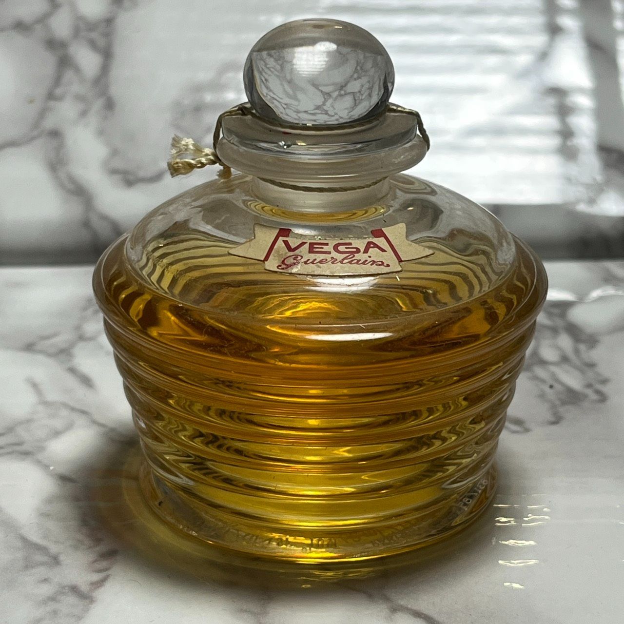 ゲラン VEGA ヴェガ パルファム 60 ml 廃盤 ボトル 香水