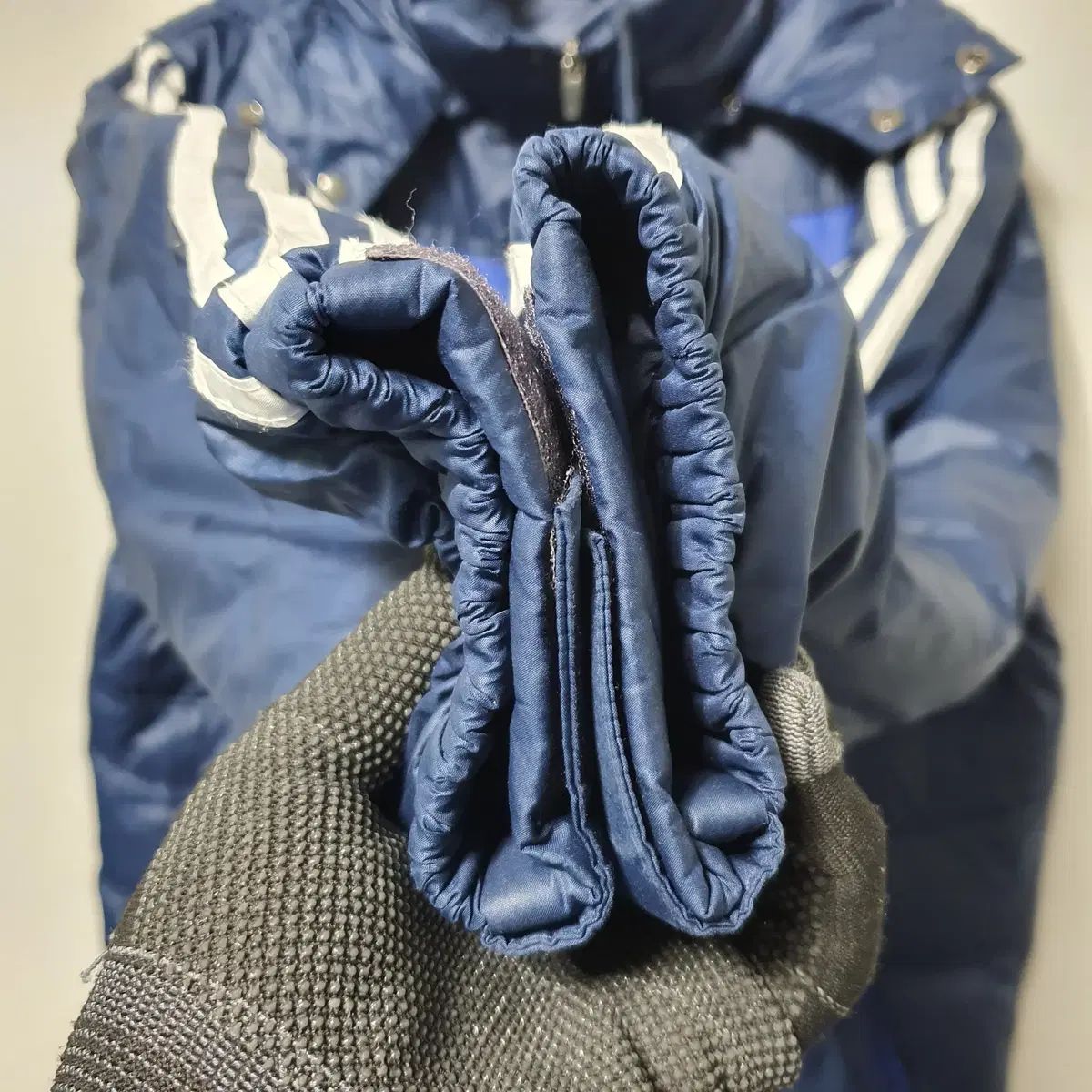 【美品】アディダス　レディースゴルフシューズ　23.5cm ★ケース付き H173 アディダス メンズ Tシャツ TIRO11 ダックダウン ロング丈 ダウン