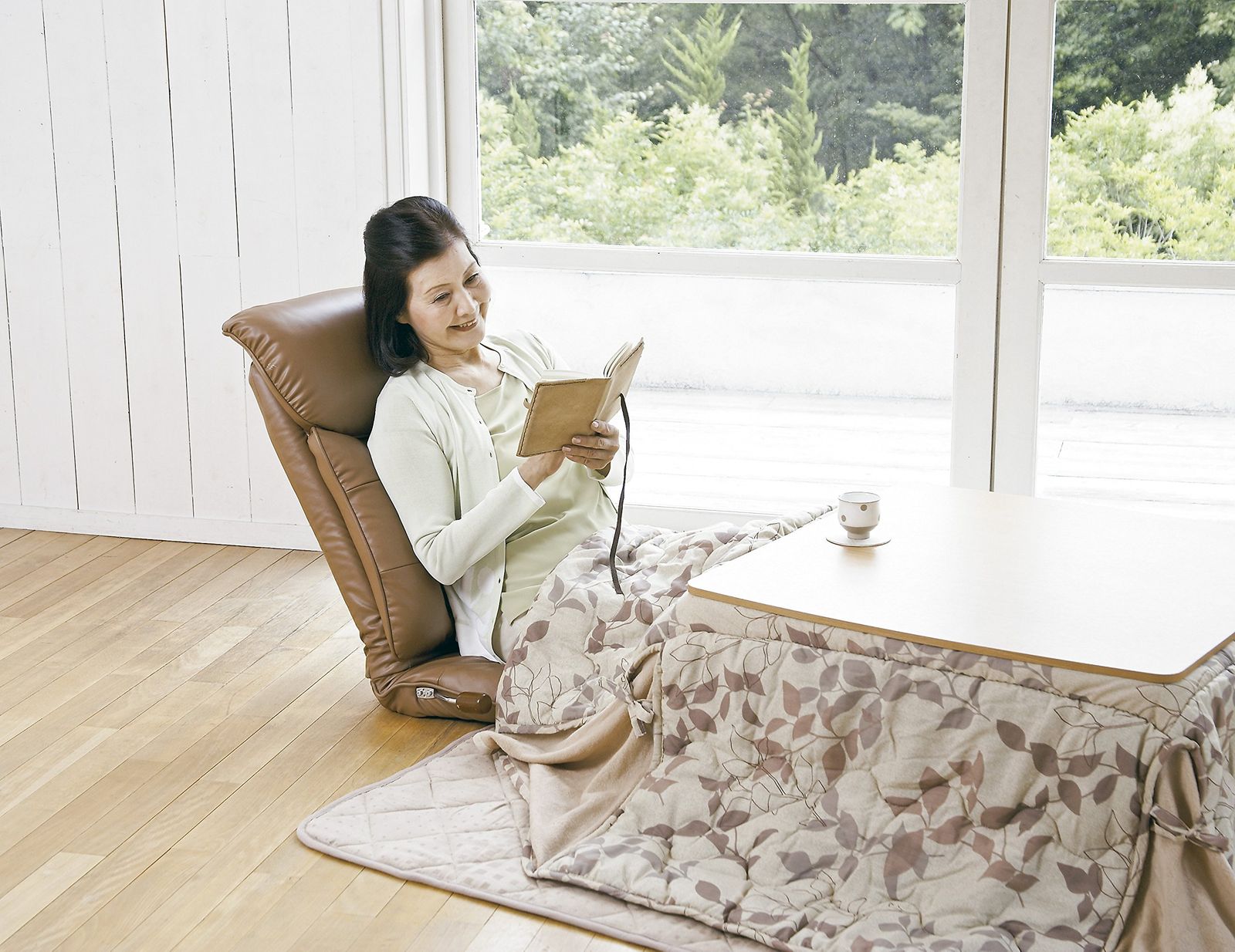 cm ワインレッド