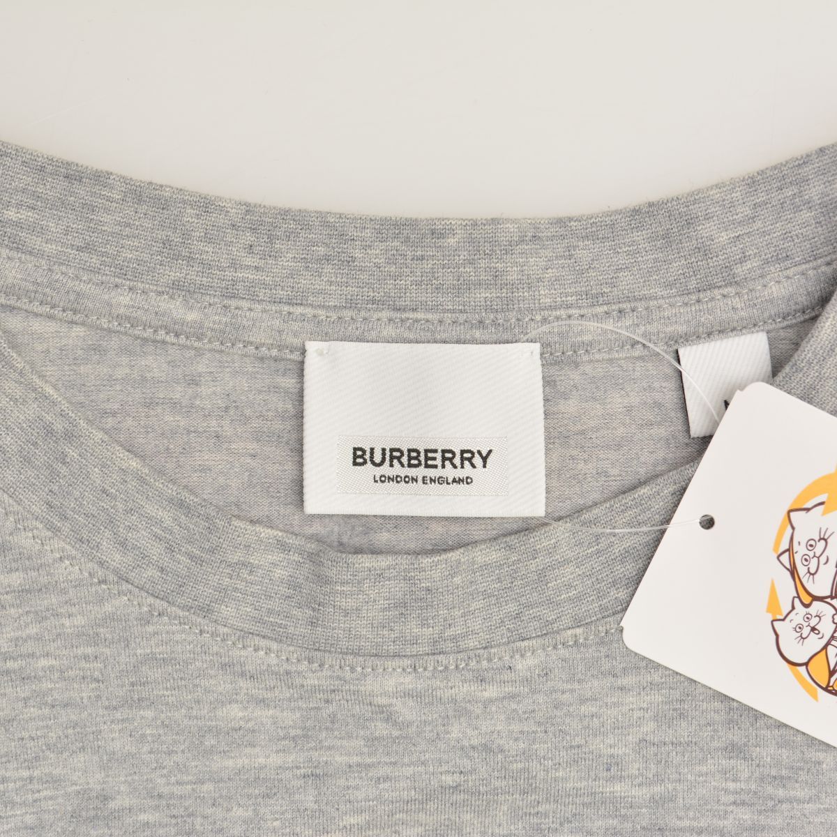 【BURBERRY】21SS ティッシ期 8028904 ホースフェリープリントロゴ半袖Tシャツ BURBERRY】21SS ティッシ期 8028904 ホースフェリープリントロゴ半袖T