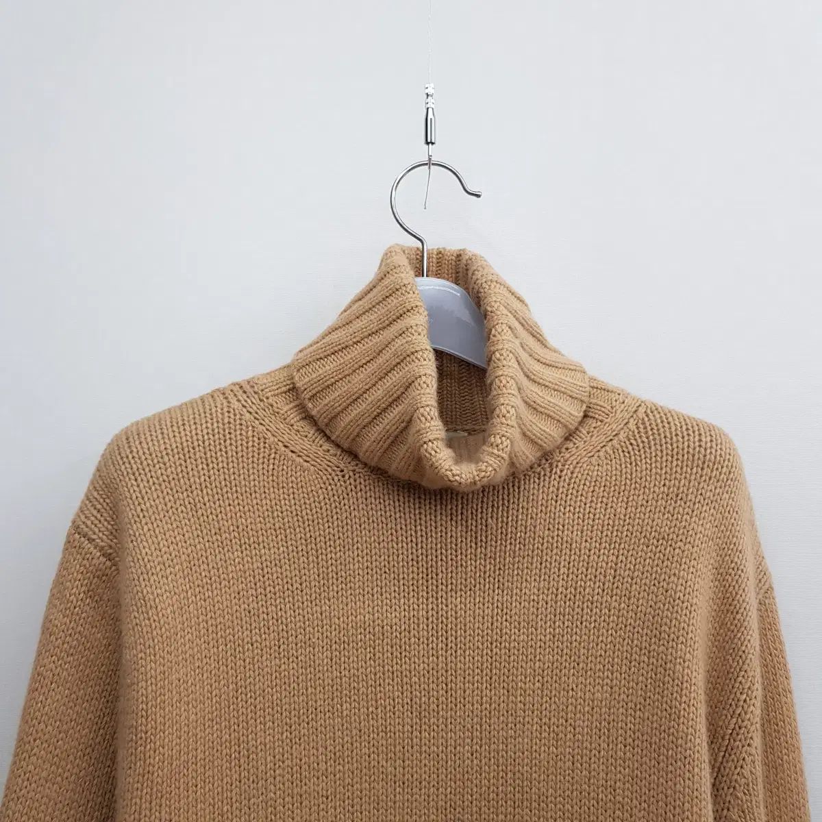 AND YOU 앤유 コペンハーゲン バイカラー 袖 ハーフ タートルネック ニット