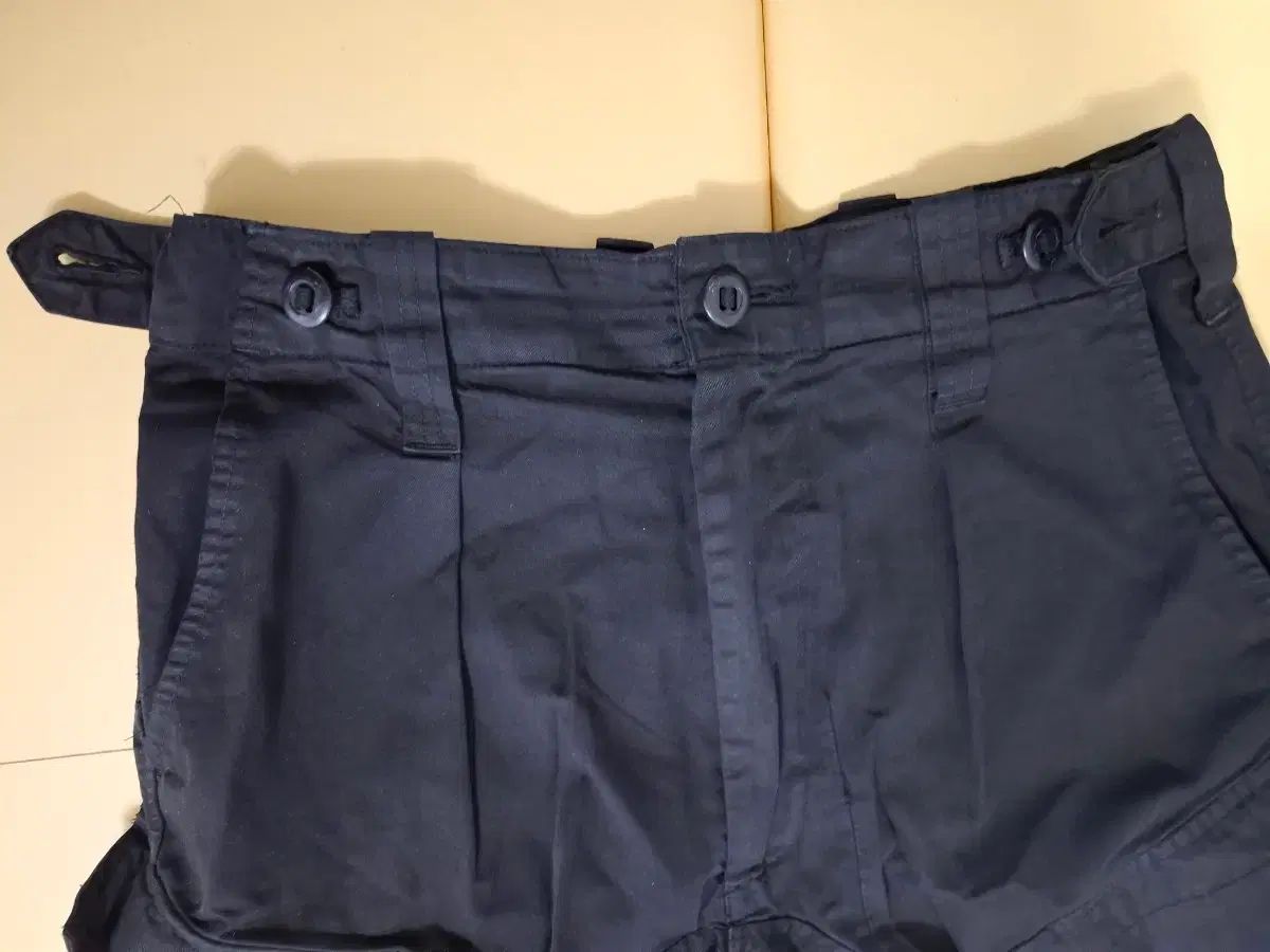 パンツ ブラック